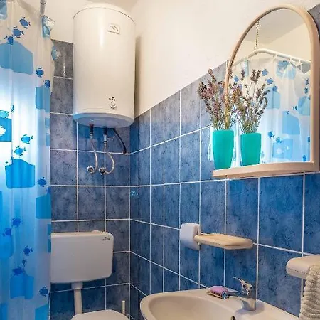 Silver Beach Apartments Vis Room photo