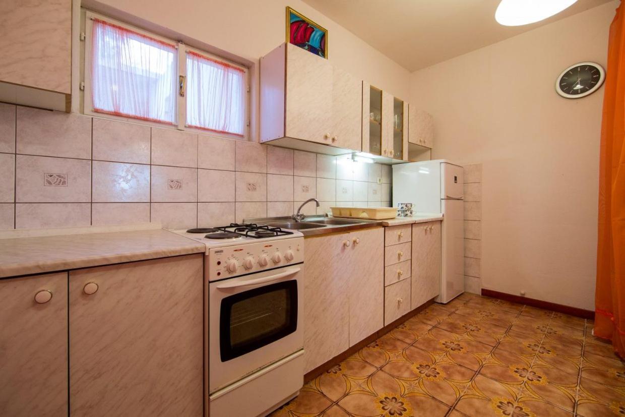 Apartment Silver *